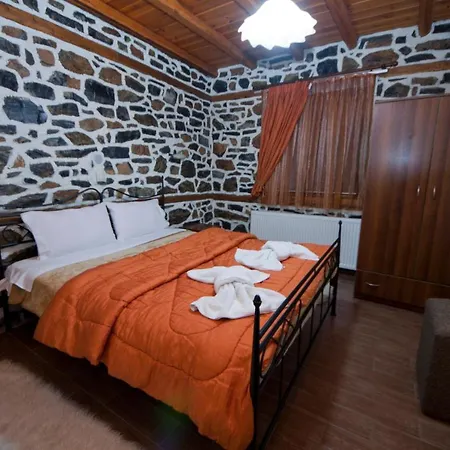 Traditional Siantsis Guest house *