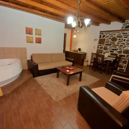 Traditional Siantsis Guest house