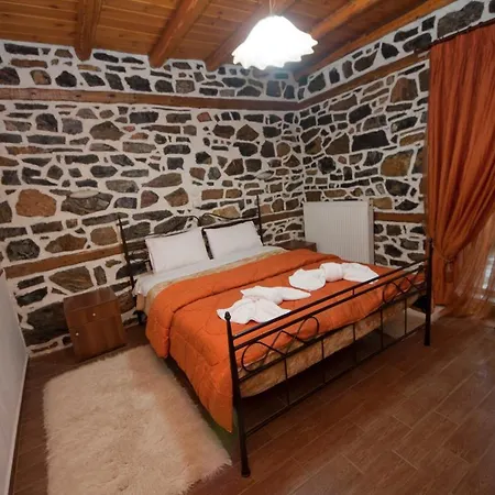 Traditional Siantsis Guest house