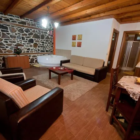 Traditional Siantsis Guest house Agios Athanasios (Pella)